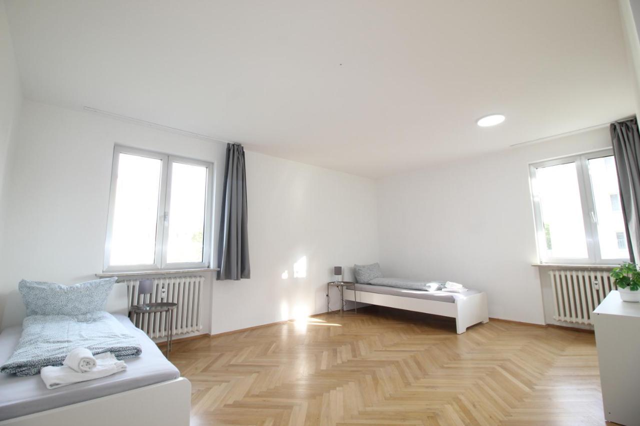 Apartmenthaus Kitzingen - Grosszuegige Wohnungen Fuer Je 6 Personen Mit Balkon Luaran gambar